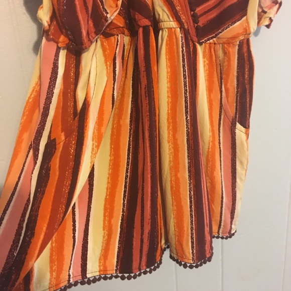 Cold shouldered striped romper - Picture 4 of 8